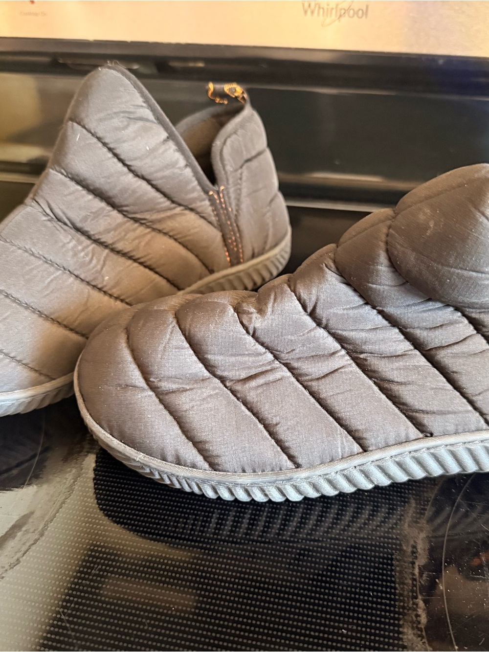 Quilted Slip-On Women’s Comfort Slippers - Gray